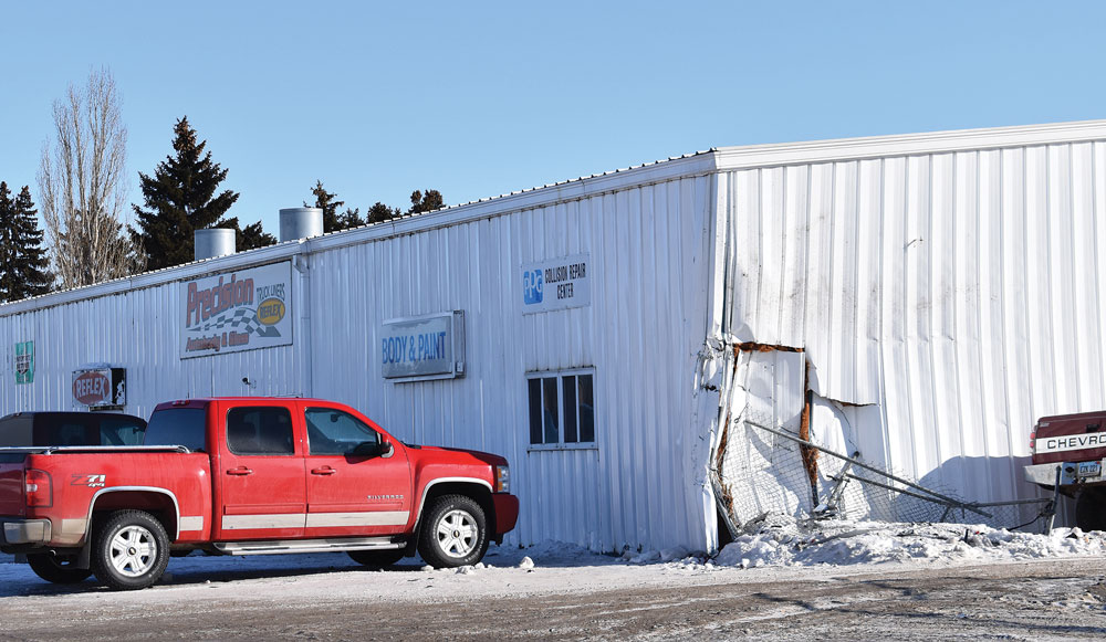 Latenight crash damages Rugby business News, Sports, Jobs The